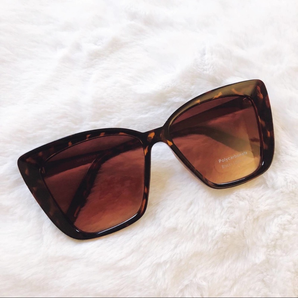 Hannah Tortoise Brown Oversized Cat Eye Sunglasses - Picture 3 of 12